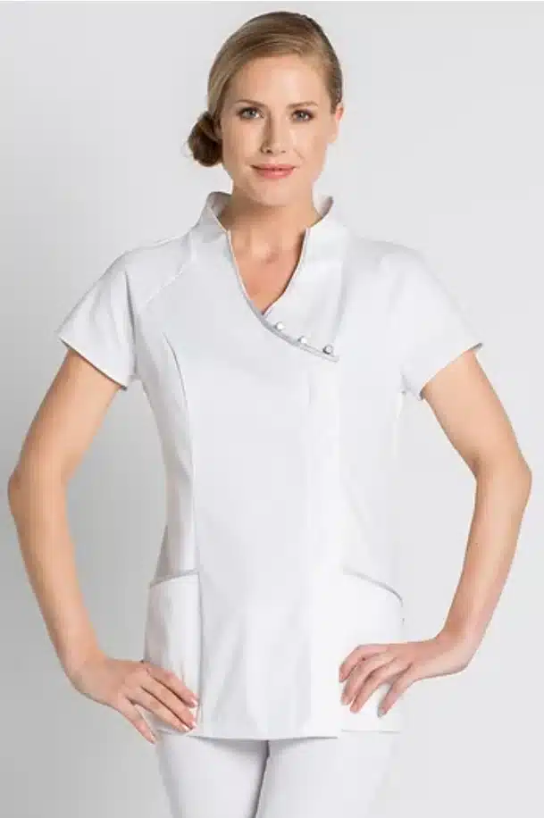 La blouse blanche courte Col Mao